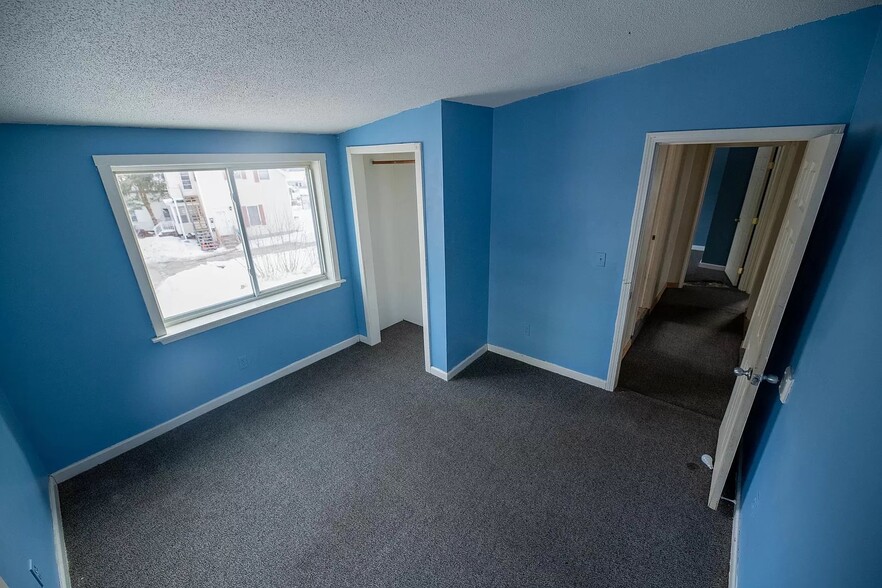 Building Photo - 96 Bosworth St