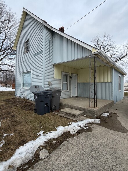 Building Photo - 1048 N Jefferson St