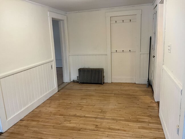 Building Photo - 29 River St