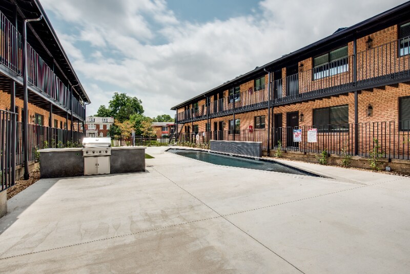 Building Photo - 5103 Live Oak St