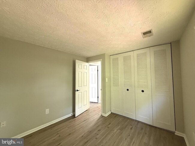 Building Photo - 14931 Windmill Terrace