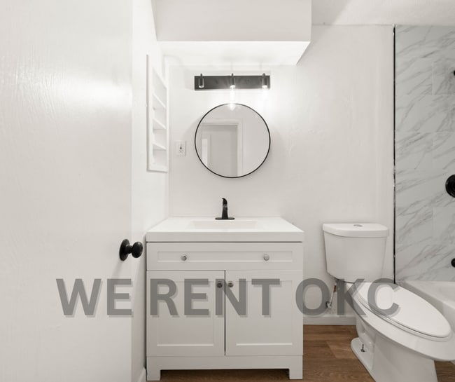 Building Photo - 16391 Lynn St