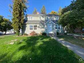 Building Photo - Charming 3 Bedroom, 2 Bath Single-Family H...