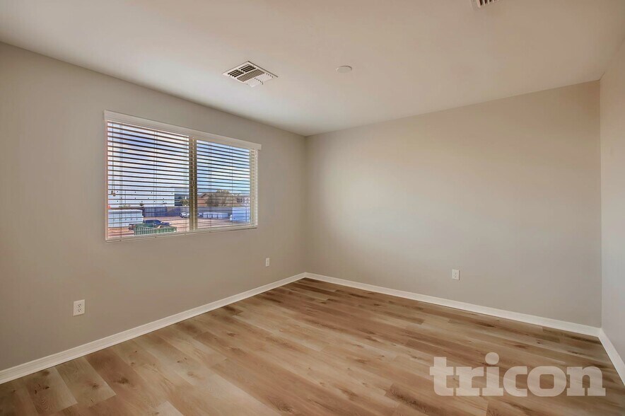 Building Photo - 12042 W Fillmore St