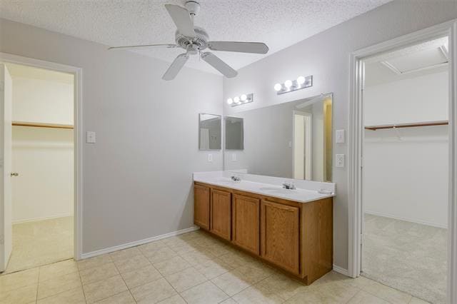 Building Photo - 5525 Ventura St