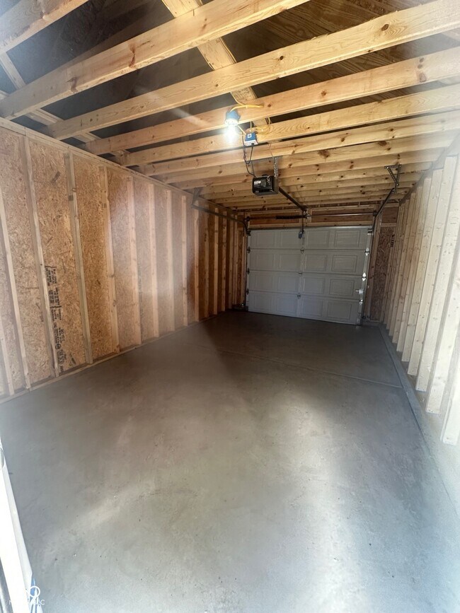 Building Photo - 2612 Boulevard Pl