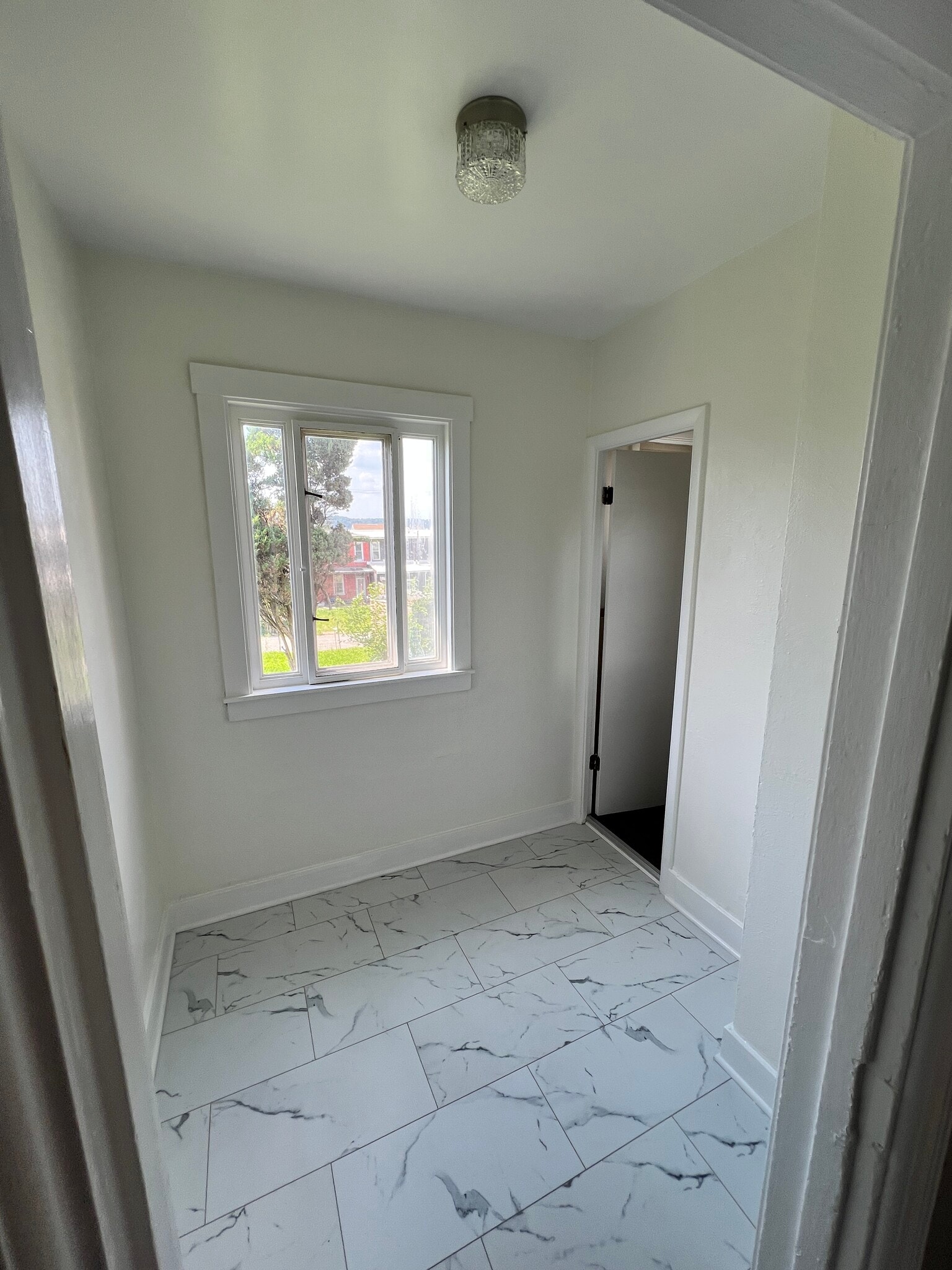 Bonus Room - 315 E 18th Ave