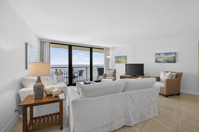 Building Photo - 3000 N Ocean Dr