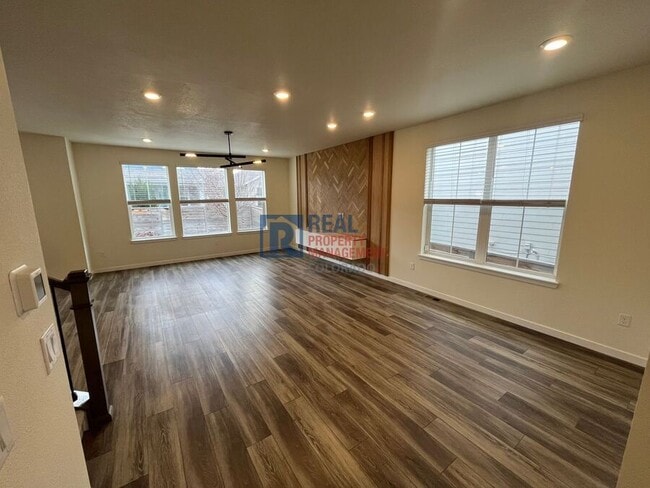 Building Photo - 2909 Comet St