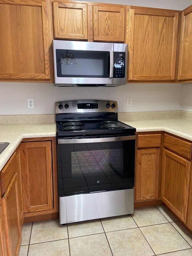 Building Photo - Apartment in Branson East, Kirbyville