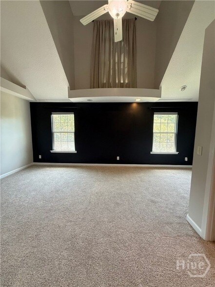 Building Photo - 107 Ventura Pl