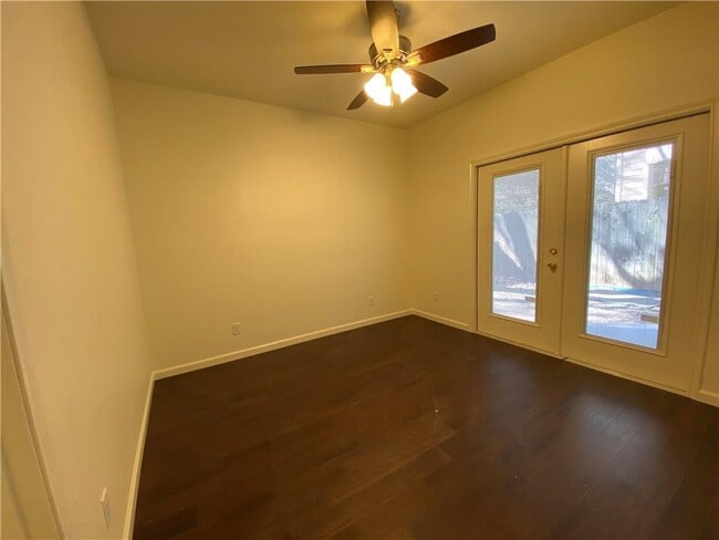 Building Photo - 6600 Valleyside Rd