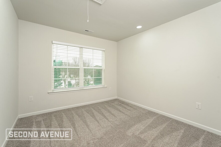 Building Photo - 486 Everidge Rd