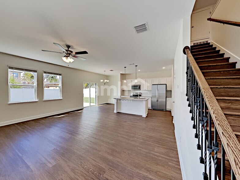 Building Photo - 1366 Celery Ave