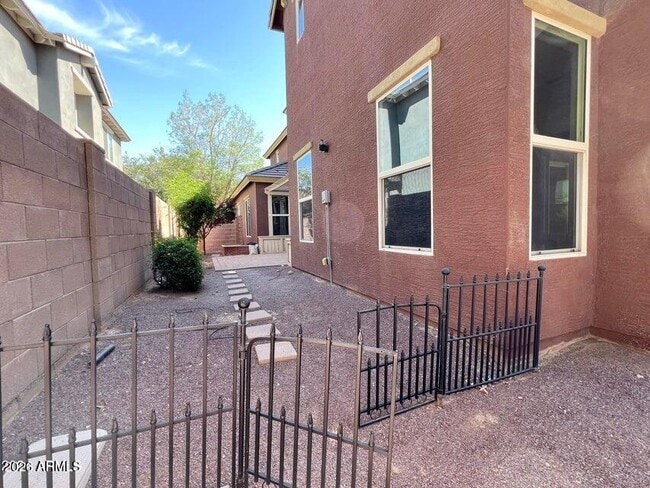 Building Photo - 3886 E Rawhide St