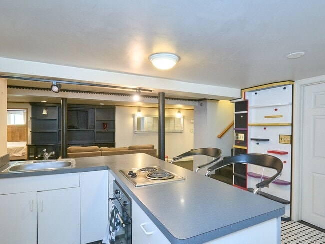 Building Photo - 18 Atherton Rd