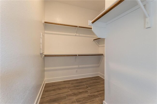 Building Photo - 178 Brooks Ranchi Dr