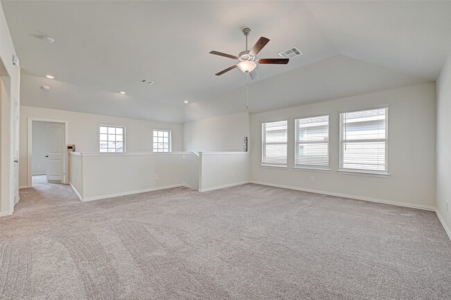 Building Photo - 30822 Lake Spur Mnr