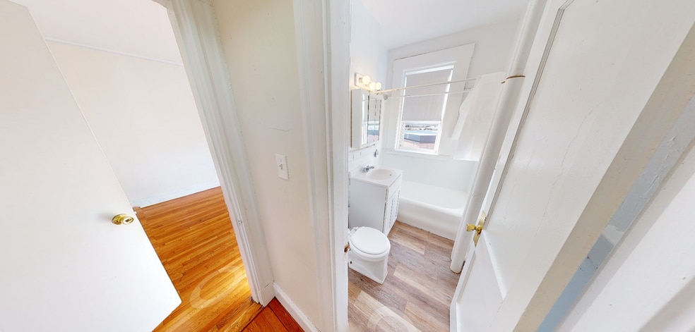 Building Photo - 42 Fenway