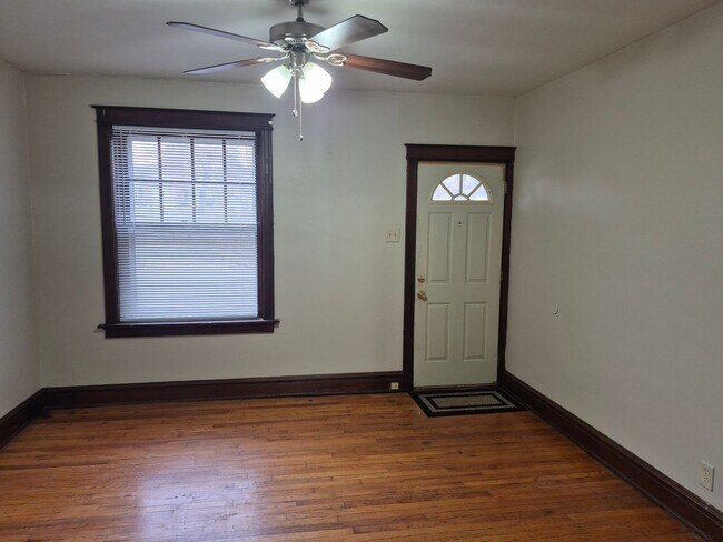 Building Photo - 5109 S Broadway