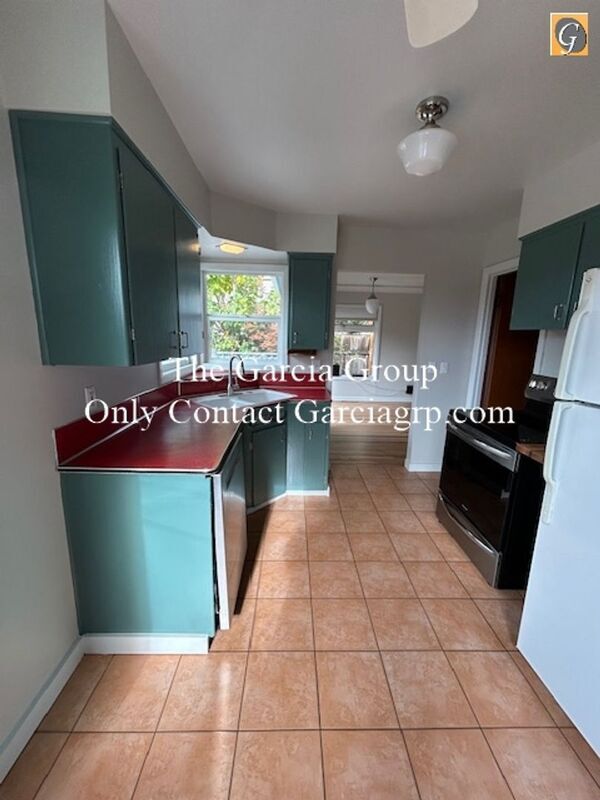 Building Photo - 3326 SE 28th Pl