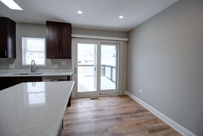 Building Photo - 225 Haller Ave