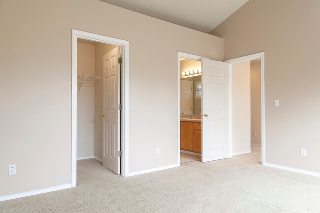 Bedroom #2 showing entries to walk-in closet and full bathroom - 3809 SE 9th Ave