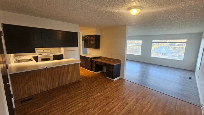 Building Photo - Asotin Home