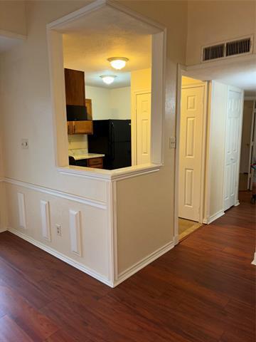 Building Photo - 2406 Sunflower Dr