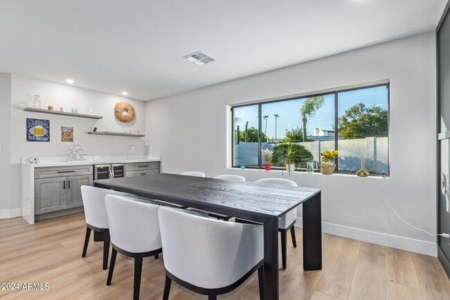 Building Photo - 15832 N 62nd Pl