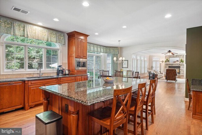 Building Photo - 1577 Maddux Ln