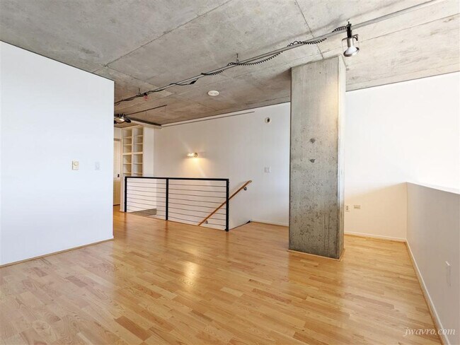 Building Photo - 77 Dow Pl