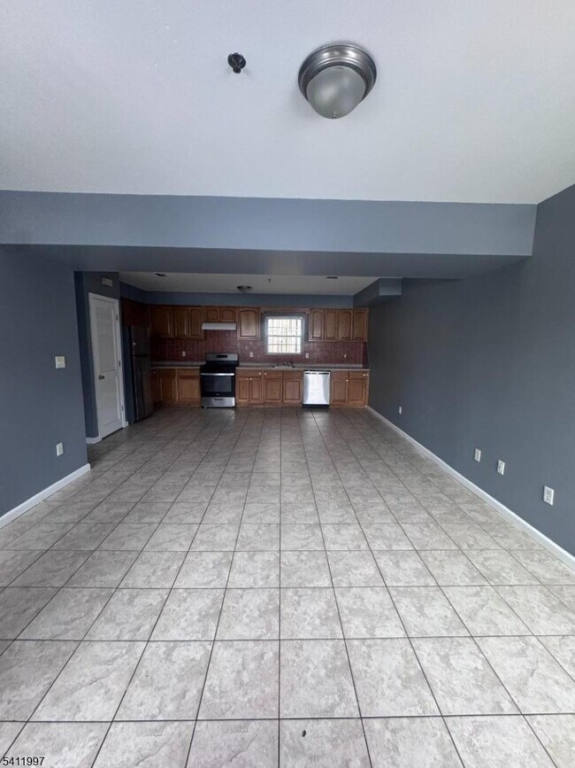 Building Photo - 24 19th Ave