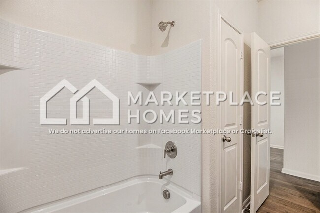 Building Photo - 10925 Gray Mare Dr