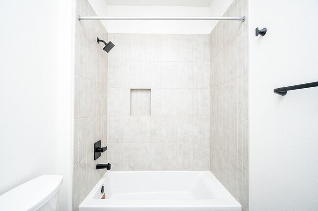 Building Photo - 4101 Victoria