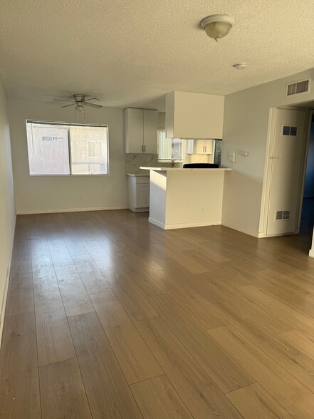 Building Photo - 14141 Erwin St