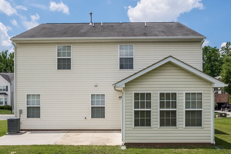 Building Photo - 1328 Marbank St