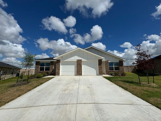 Primary Photo - 1234 Lehmann Dr