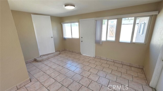 Building Photo - 8427 Oleander Ave