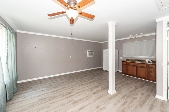 Building Photo - 3347 Walter Dr
