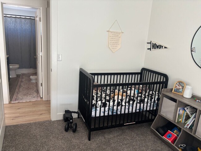 Building Photo - Beautiful remodeled home with fenced backyard and 2 car garage