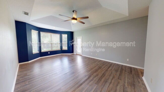 Building Photo - 11881 Honey Locust Dr
