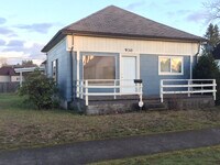 Building Photo - r133