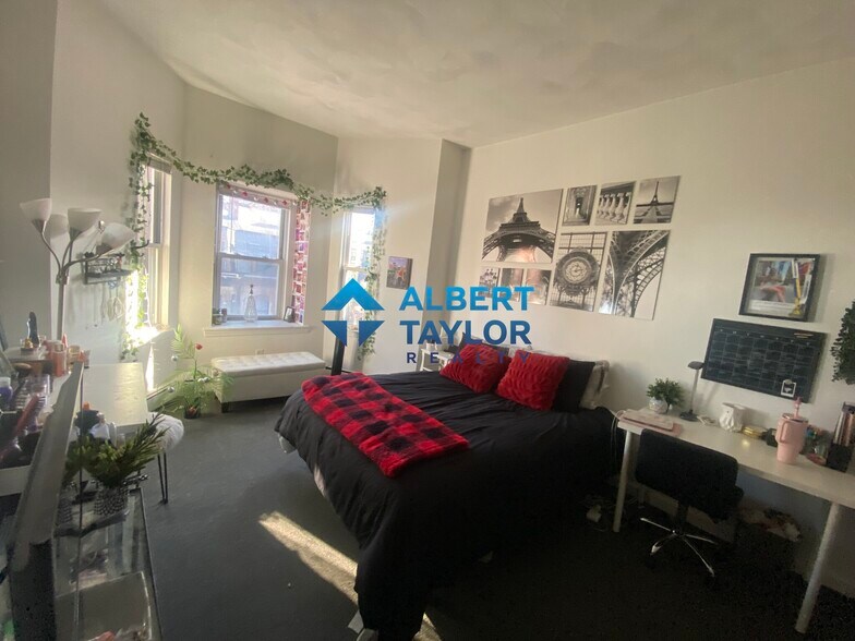 Building Photo - 14 Wigglesworth St