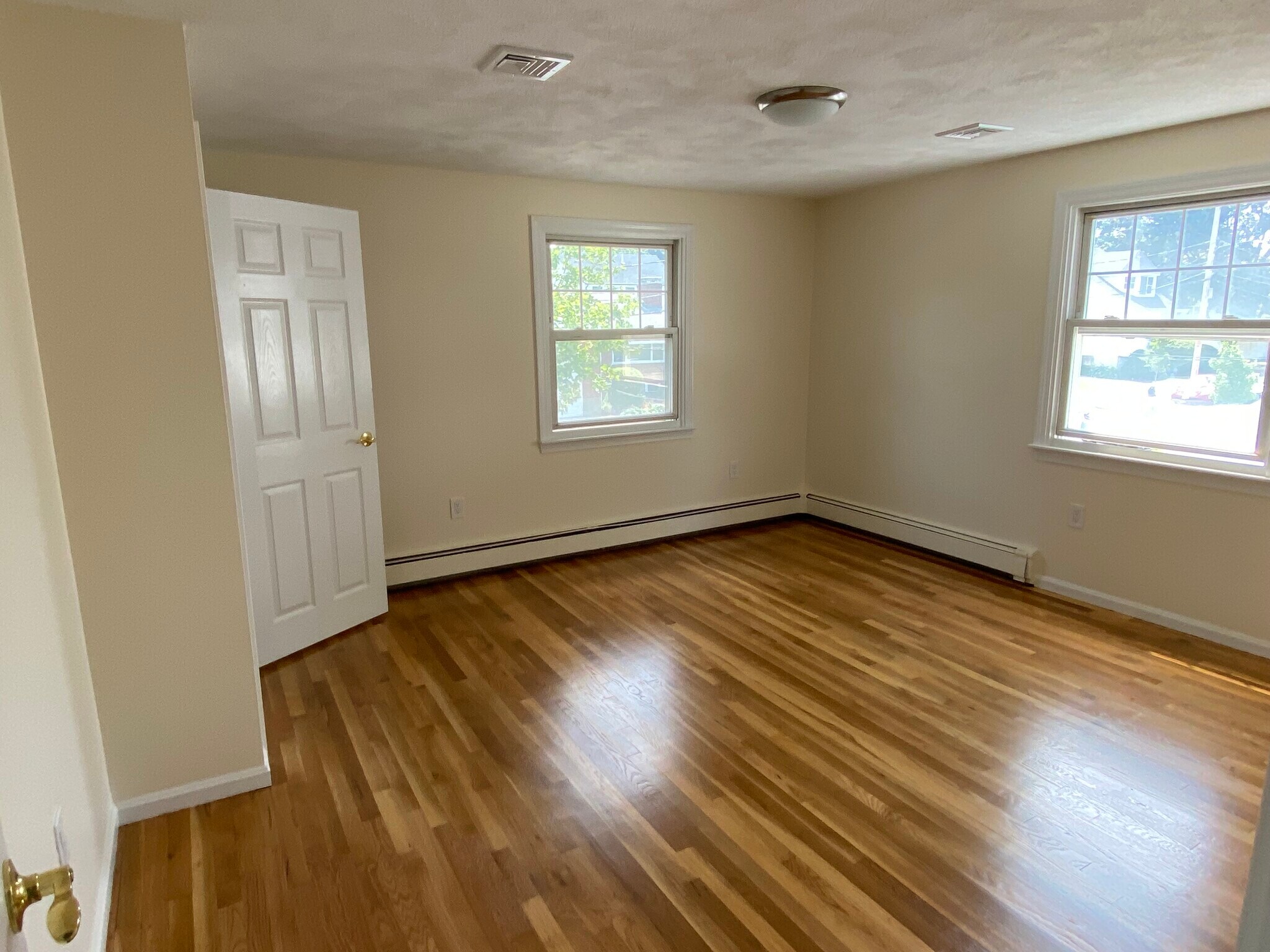 Building Photo - 17 Piermont St
