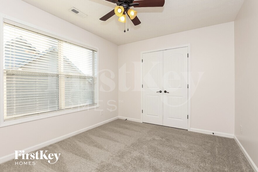 Building Photo - 3481 Sikorsky Ln