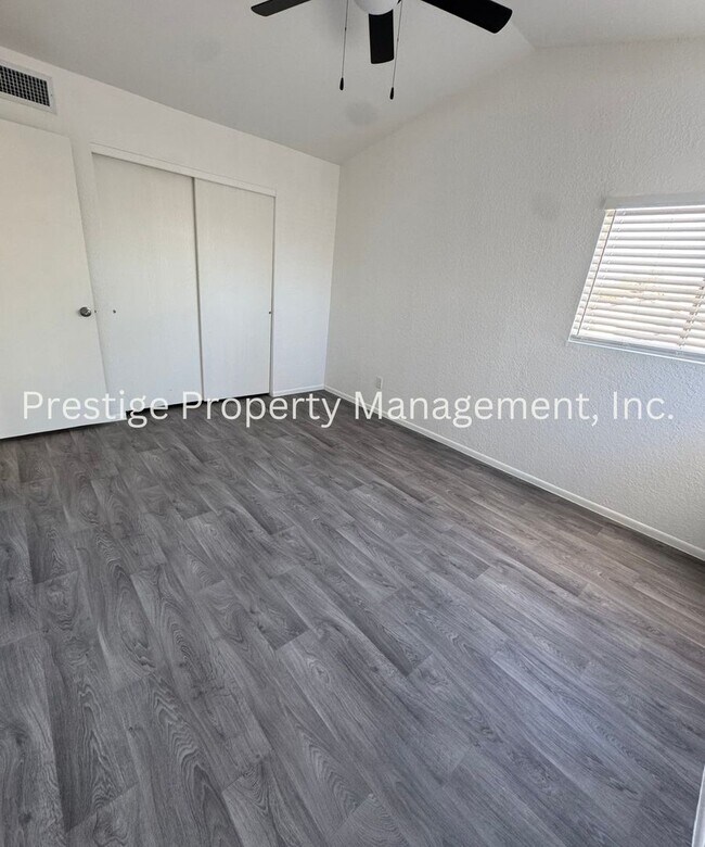Building Photo - Newly Remodeled Southwest Gem W/ Pool