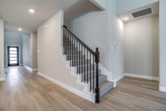 Building Photo - 1210 Mahogany Dr