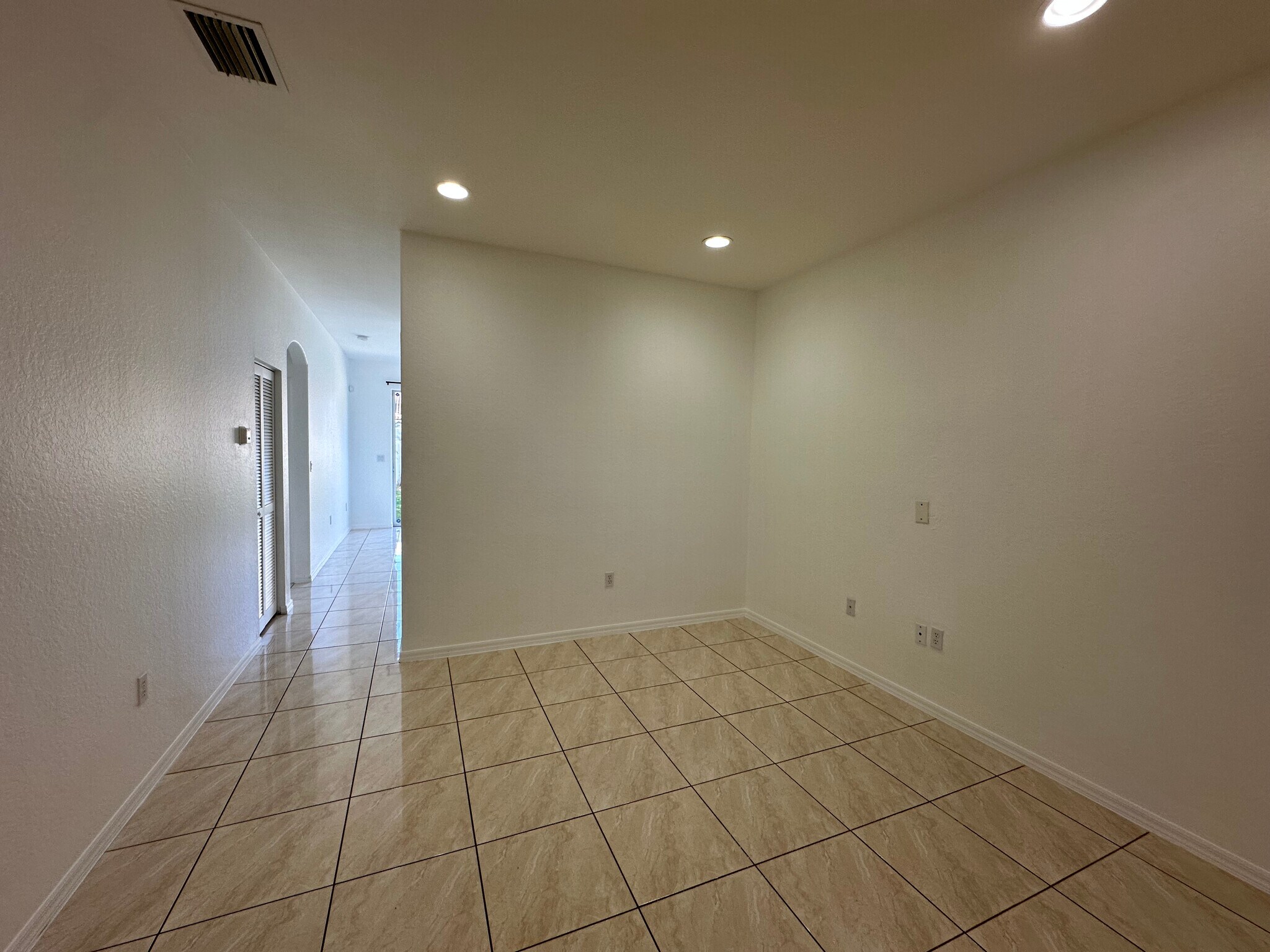 Building Photo - 10985 SW 239th Ter