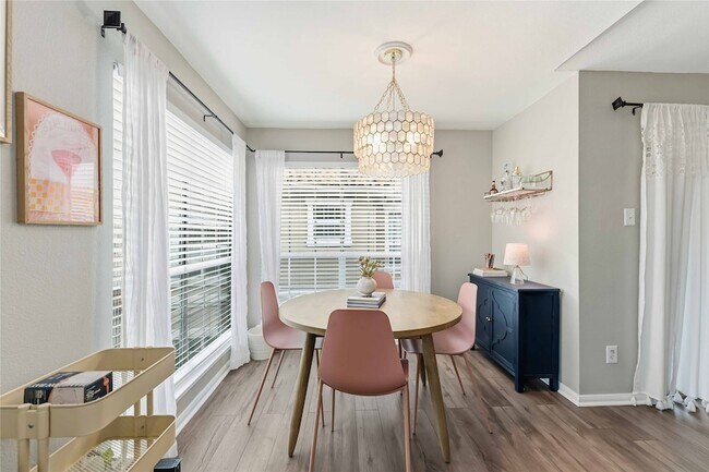 Building Photo - 3231 Allen Pkwy